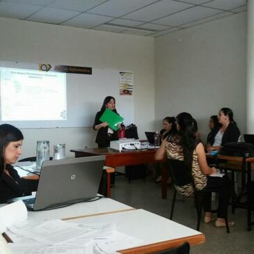 Taller sobre Planificación dirigida a los docentes de la FCS