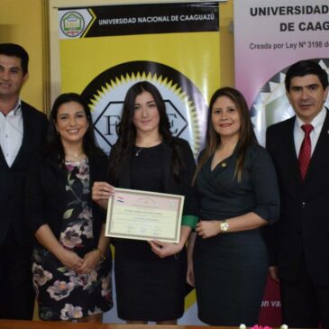 Acto de firma de título de grado de la Carrera de Licenciatura en Enfermería