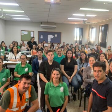 Jornada de Capacitación sobre el uso de extintores y dinámica de fuego dirigida a estudiantes de la carrera de Licenciatura en Nutrición y Licenciatura en Enfermería