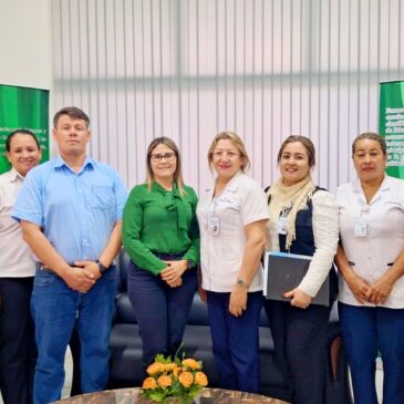 Reunión entre el Dpto. de Enfermería del Hospital Regional de Cnel. Oviedo, SENEPA y la Facultad de Ciencias de la Salud
