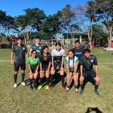Estudiantes representando a la FCS en la Copa UNCA.