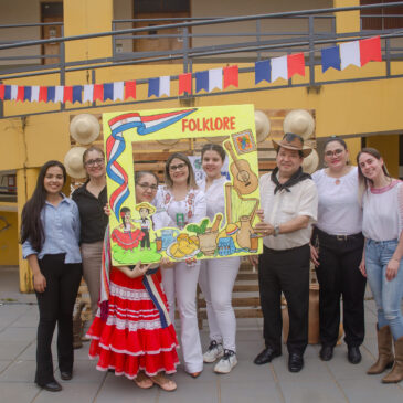 Festejo Día del Folklore de la FCS